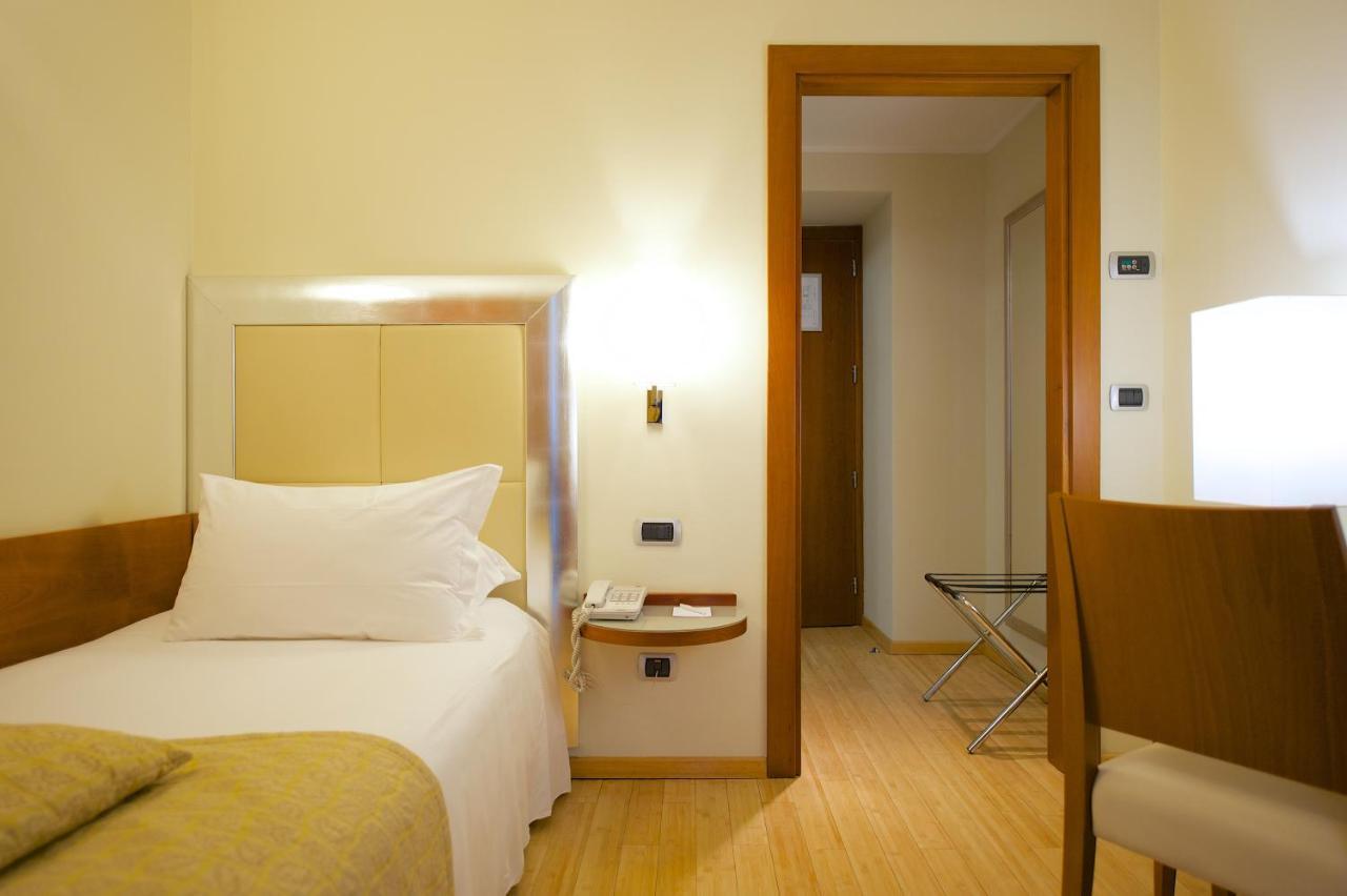 טורינו Best Western Crystal Palace Hotel מראה חיצוני תמונה